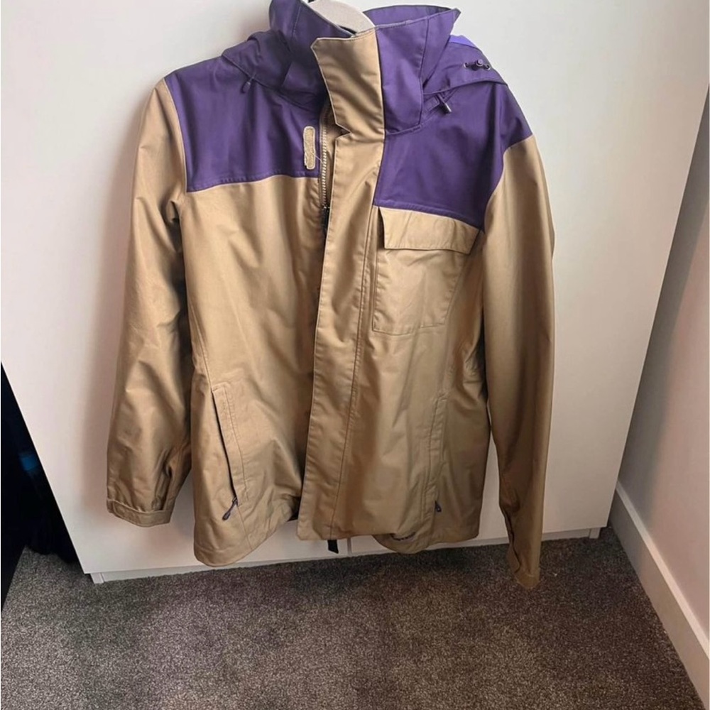 Patagonia Women’s Snowbelle Jacket-L